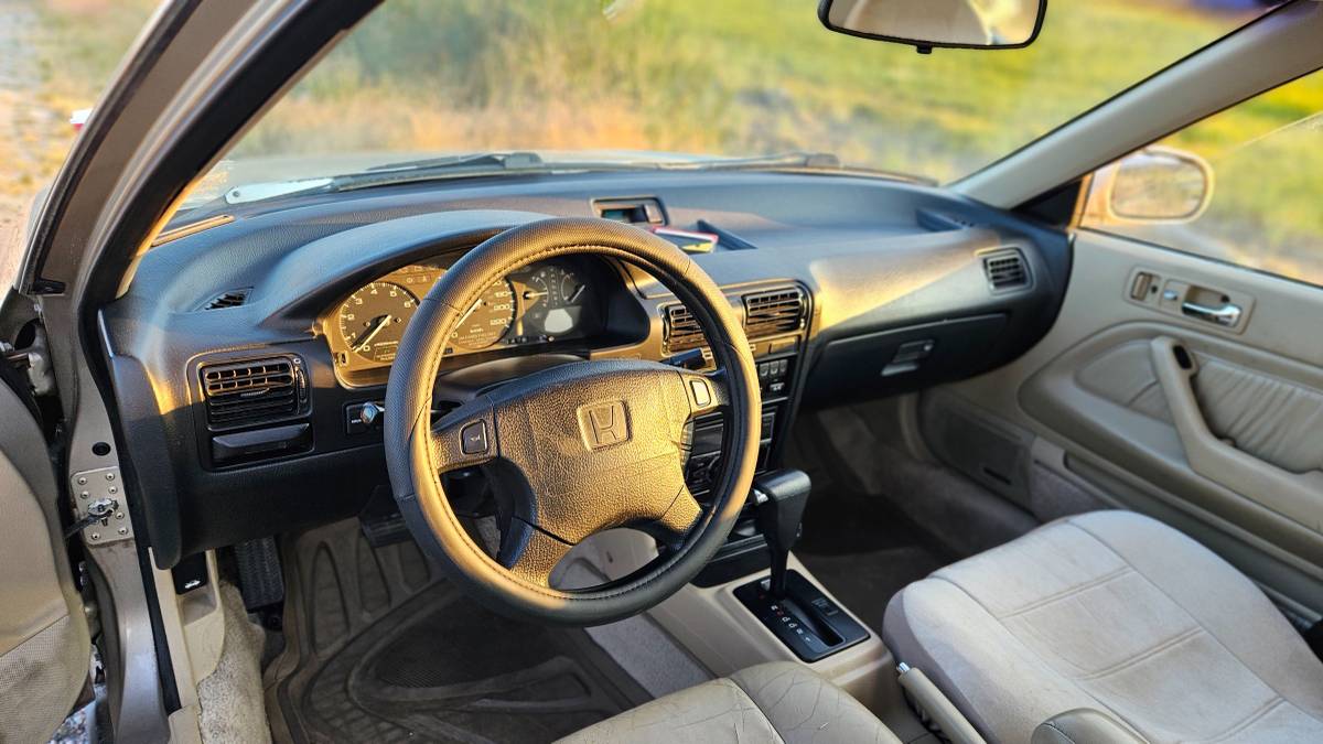 Honda-accord-1993-1