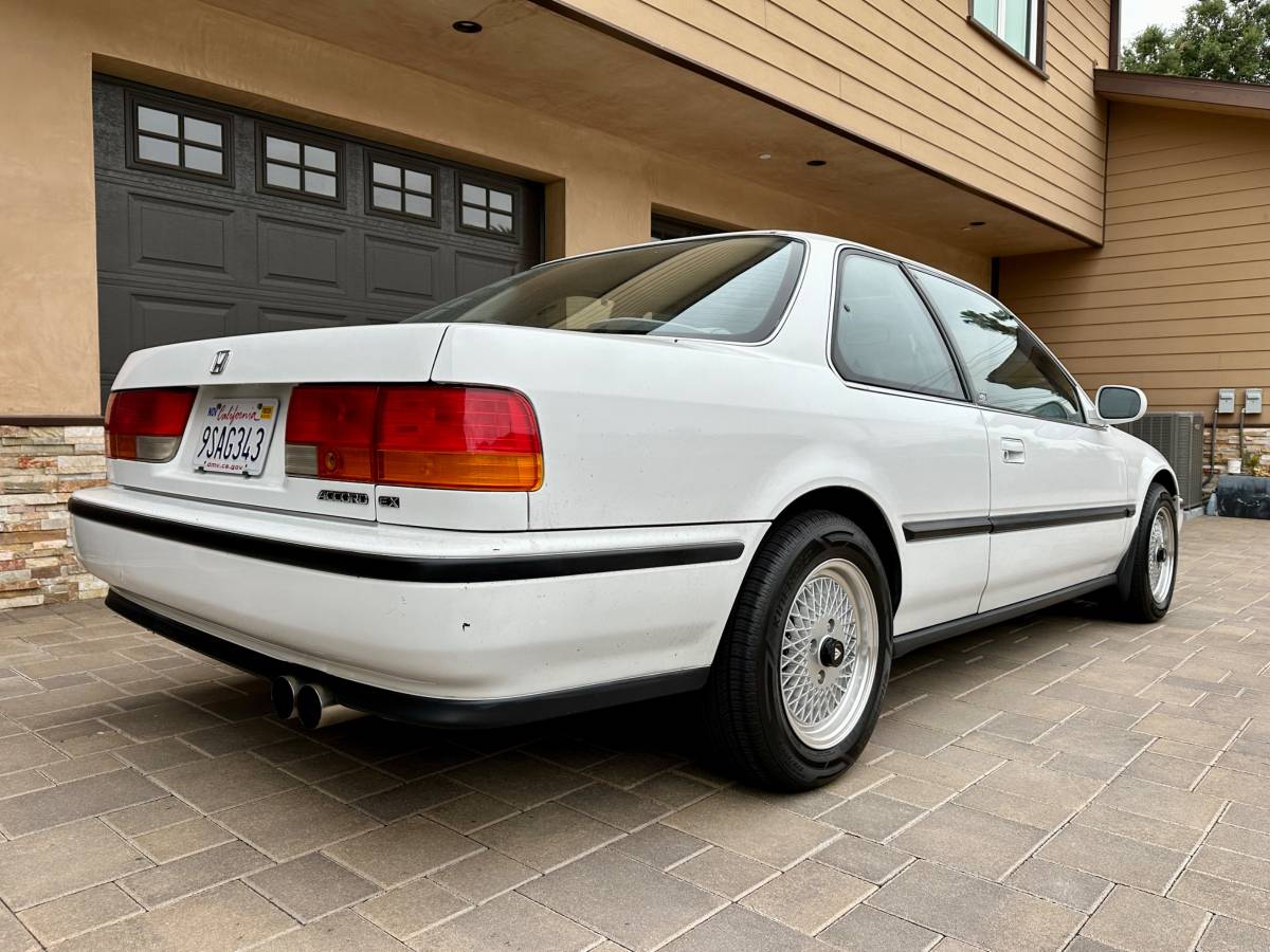 Honda-accord-1993-white-1