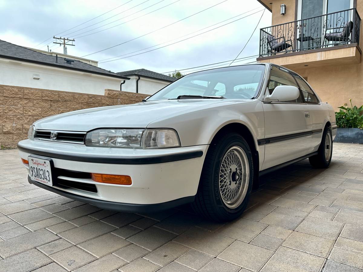Honda-accord-1993-white-4