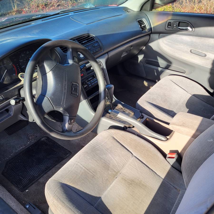 Honda-accord-1995-4