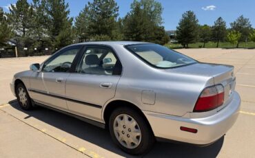 Honda-accord-1996-silver-1