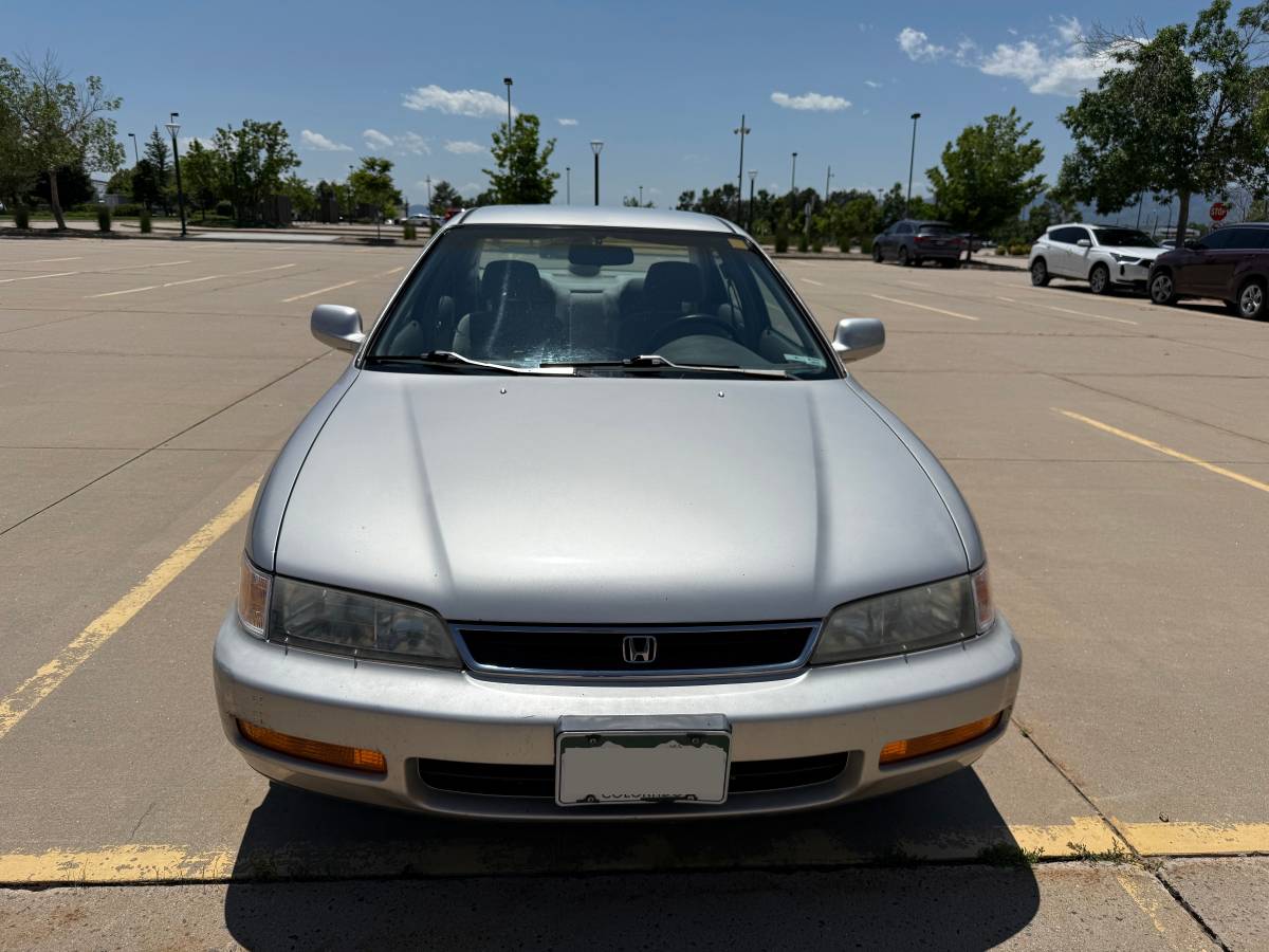 Honda-accord-1996-silver-12
