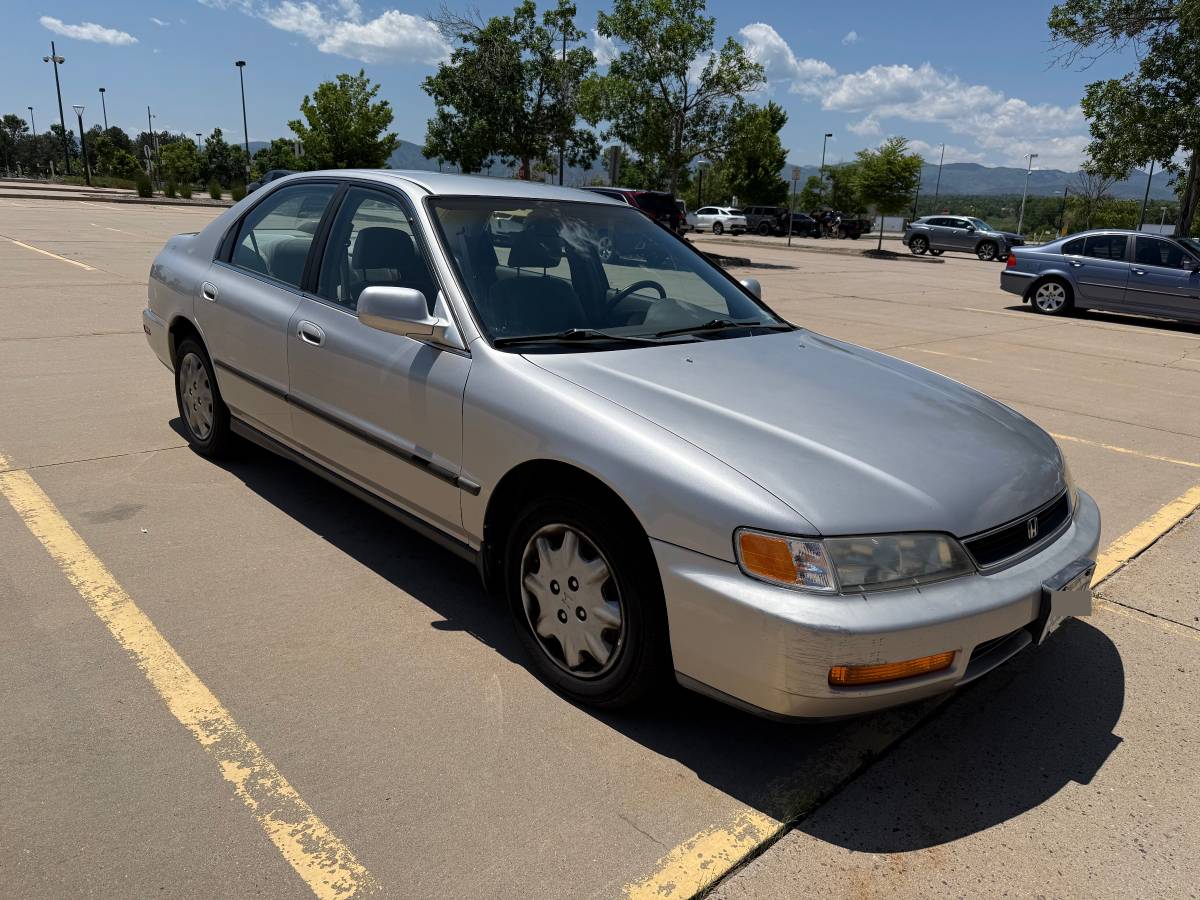 Honda-accord-1996-silver-13