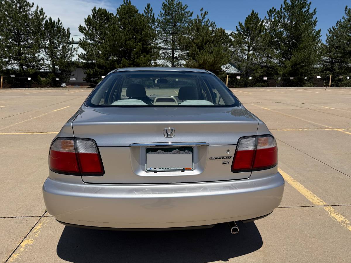 Honda-accord-1996-silver-15