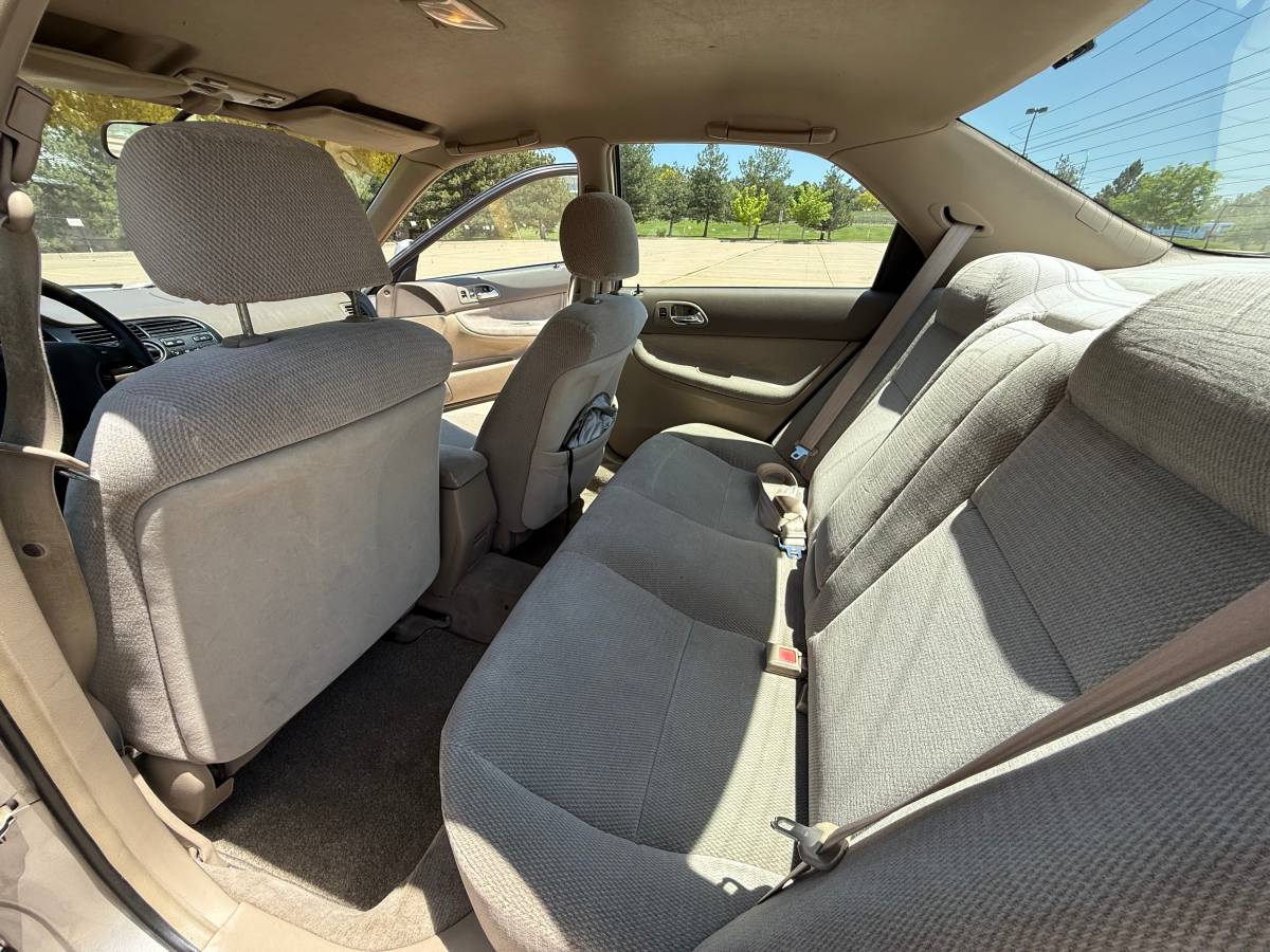 Honda-accord-1996-silver-5