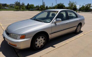 Honda-accord-1996-silver