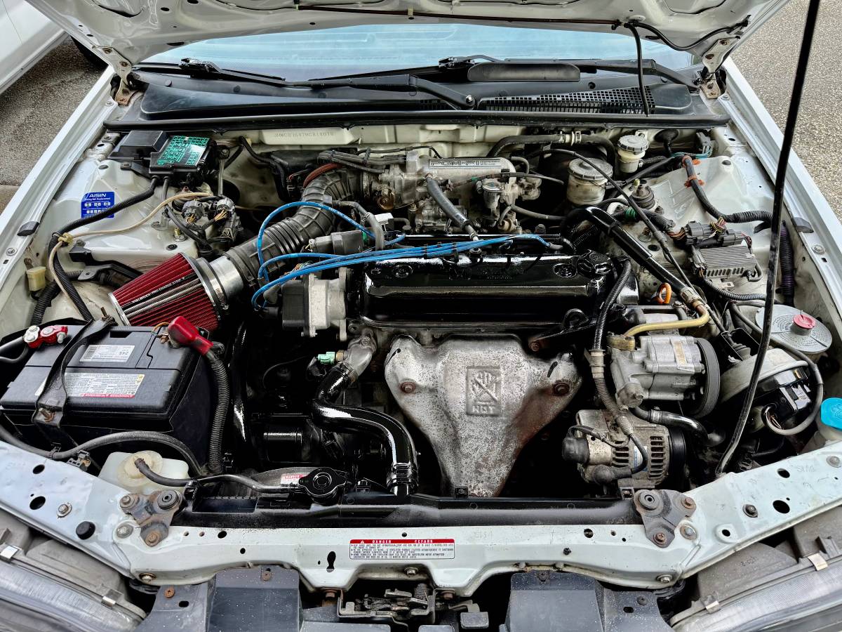 Honda-accord-4-door-sedan-1992-white-6