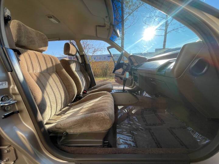 Honda-accord-lx-1989-brown-18