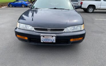 Honda-accord-lx-1996-black-11