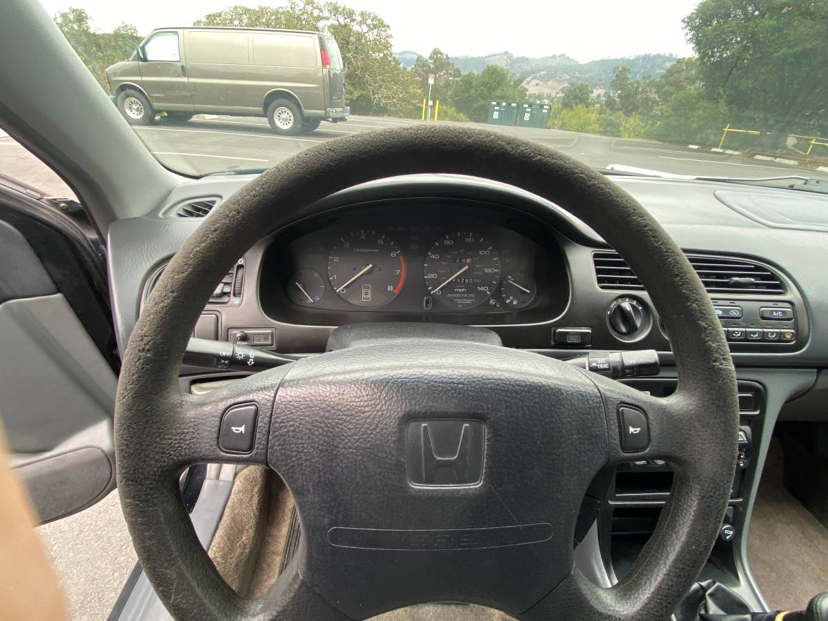 Honda-accord-lx-1996-black-18