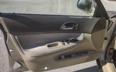 Honda-accord-lx-wagon-1994-brown-6