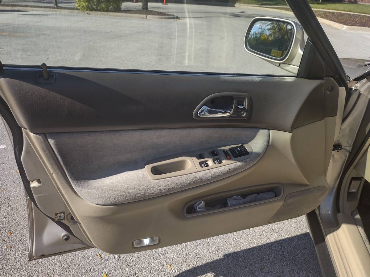 Honda-accord-lx-wagon-1994-brown-6