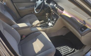 Honda-accord-lx-wagon-1994-brown-8
