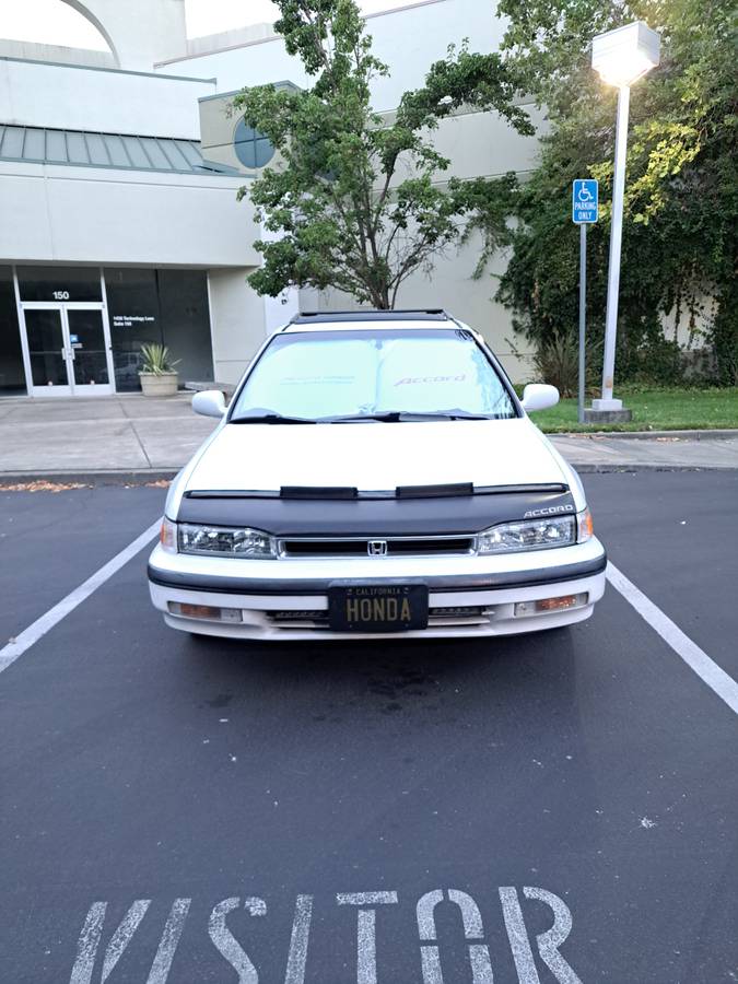 Honda-accord-wagon-1991-white-1