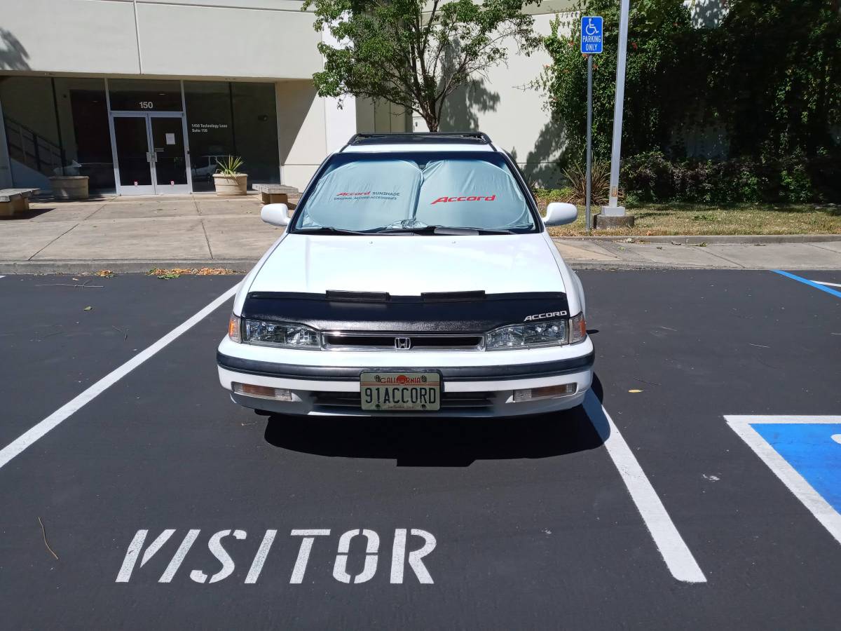 Honda-accord-wagon-1991-white-5