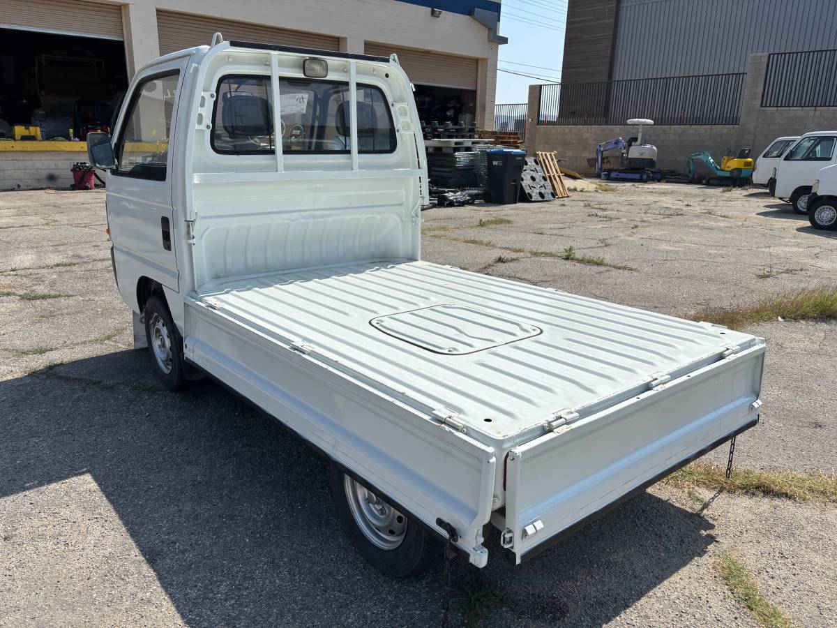 Honda-acty-1995-white-13