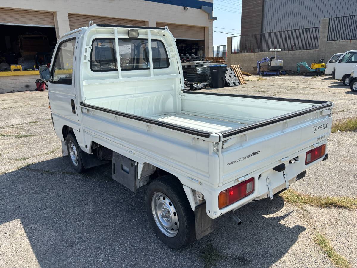 Honda-acty-1995-white-4