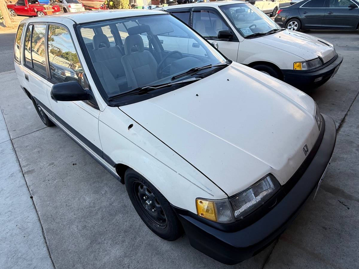 Honda-civic-1988-white