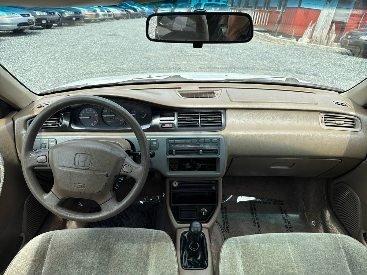 Honda-civic-1995-white-47