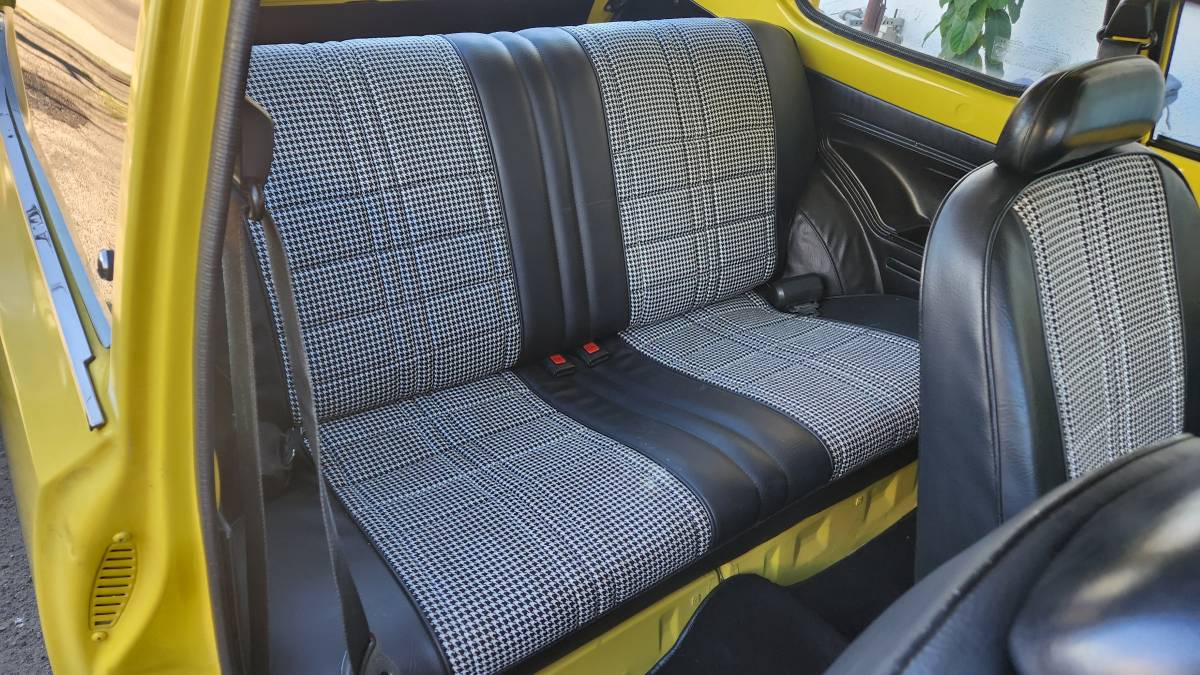 Honda-civic-cvcc-1975-yellow-14