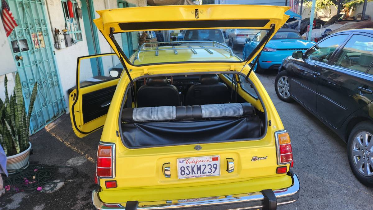 Honda-civic-cvcc-1975-yellow-19