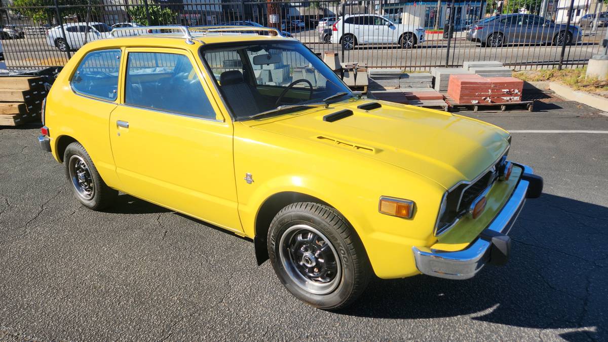 Honda-civic-cvcc-1975-yellow-2