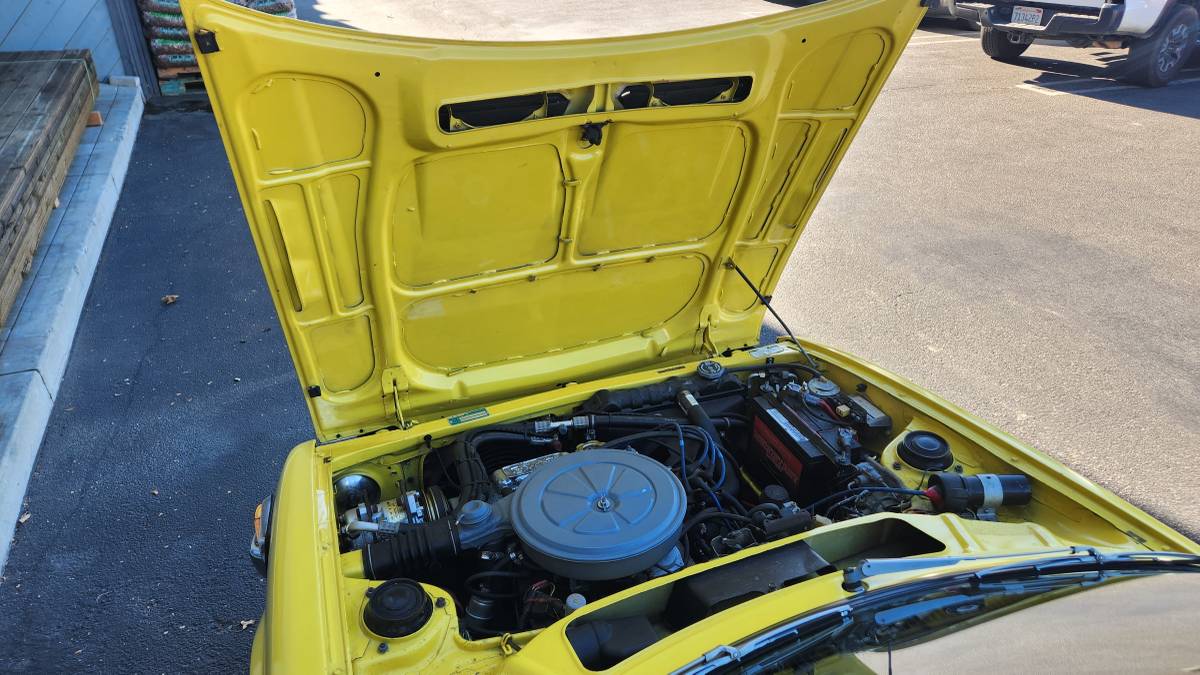 Honda-civic-cvcc-1975-yellow-20