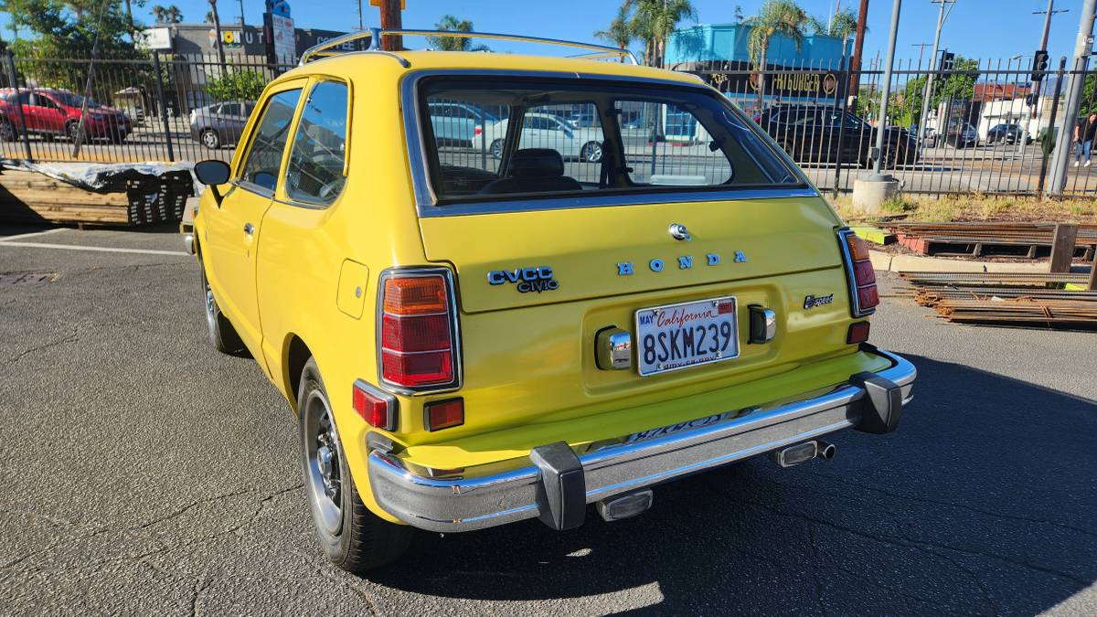 Honda-civic-cvcc-1975-yellow-23