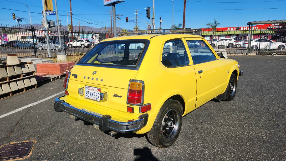 Honda-civic-cvcc-1975-yellow-8