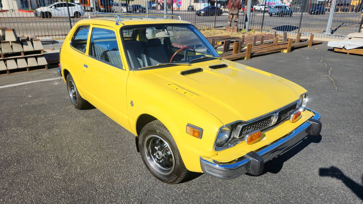 Honda-civic-cvcc-1975-yellow-9