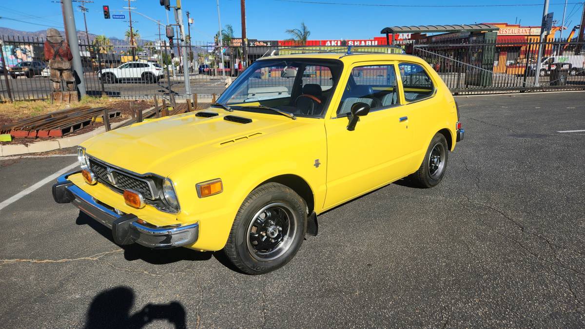 Honda-civic-cvcc-1975-yellow