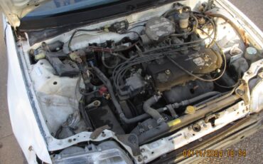 Honda-crx-1991-white-11