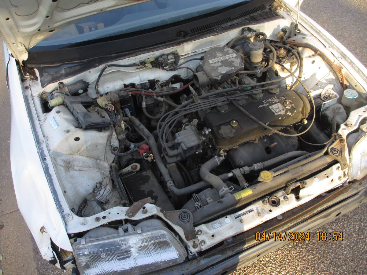 Honda-crx-1991-white-11