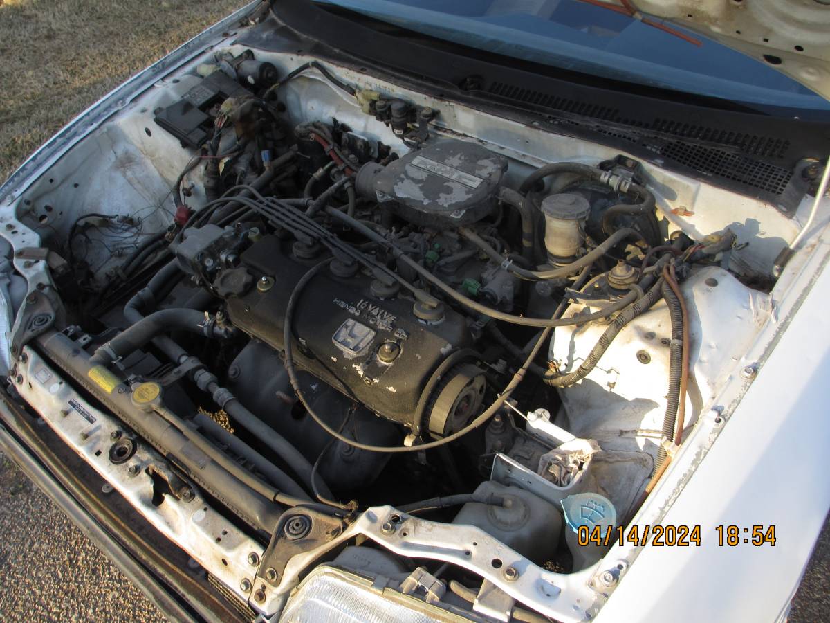 Honda-crx-1991-white-7