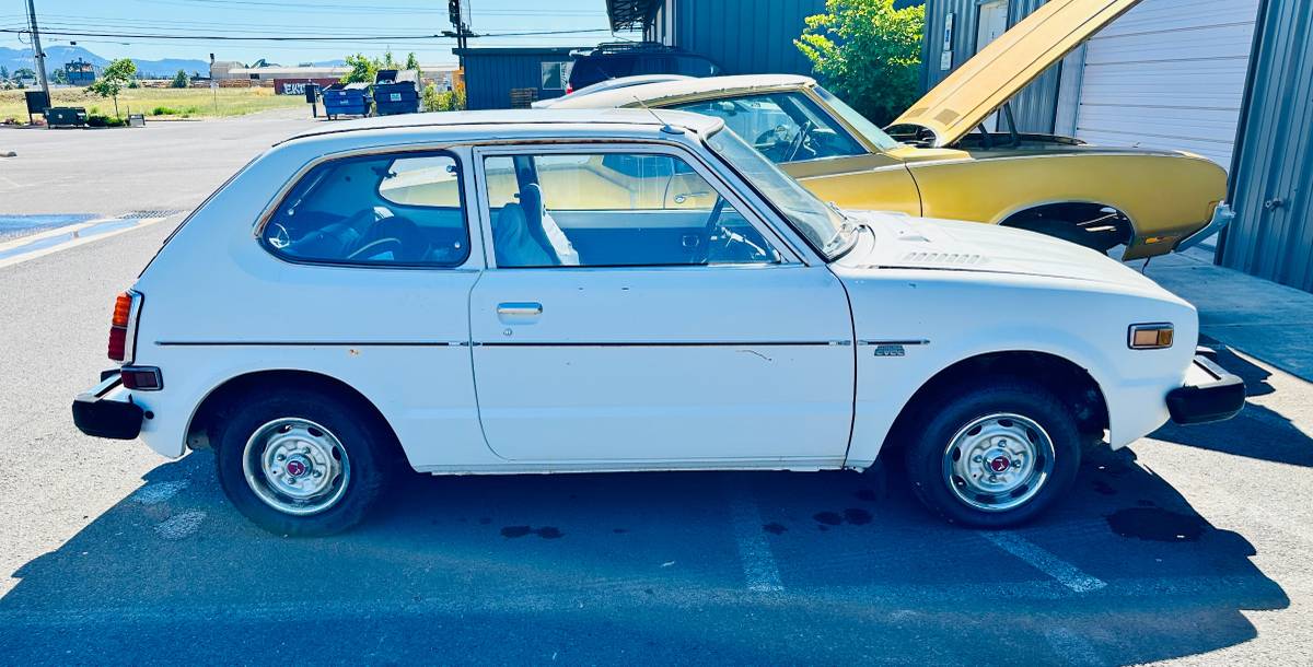 Honda-cvcc-1978-white-9