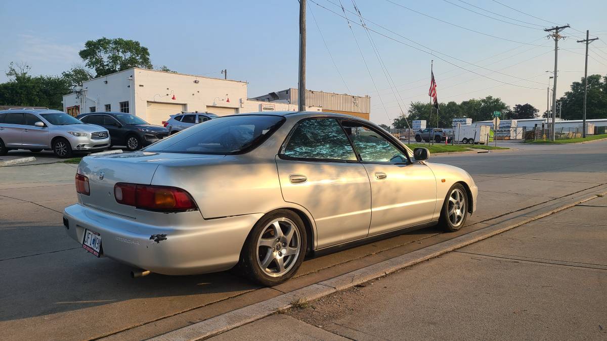 Honda-integra-1994-silver-2