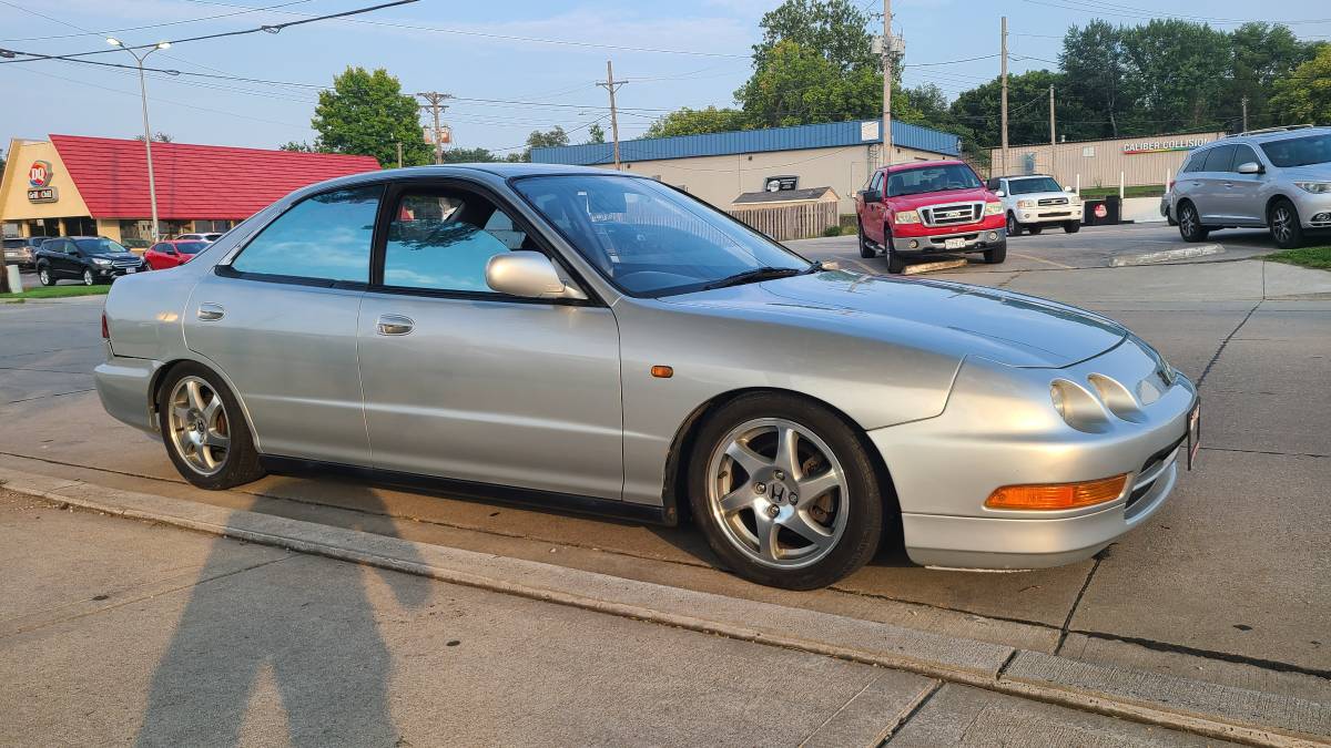 Honda-integra-1994-silver-3