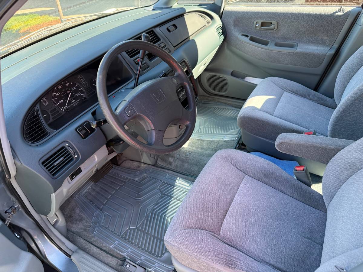 Honda-odyssey-1995-4