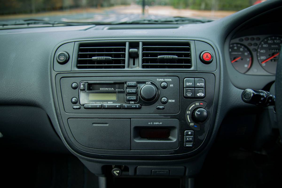 Honda-orthia-1996-silver-9