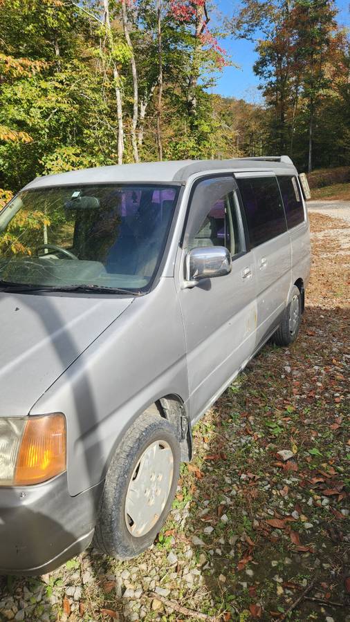 Honda-step-wagon-1996-grey-2