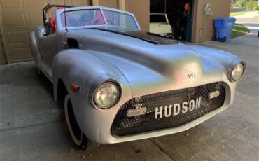 Hudson-Custom-1946-Silver-Red-2
