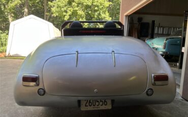 Hudson-Custom-1946-Silver-Red-3