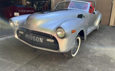 Hudson-Custom-1946-Silver-Red-7