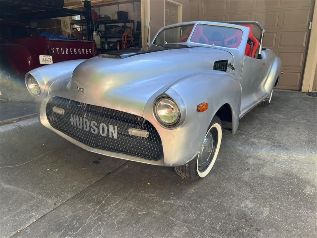 Hudson-Custom-1946-Silver-Red-7
