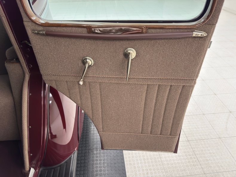 Hudson-Other-1937-Royal-Maroon-Light-Brown-28