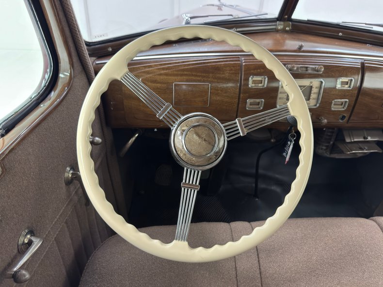 Hudson-Other-1937-Royal-Maroon-Light-Brown-39