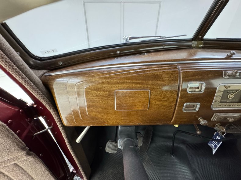 Hudson-Other-1937-Royal-Maroon-Light-Brown-40