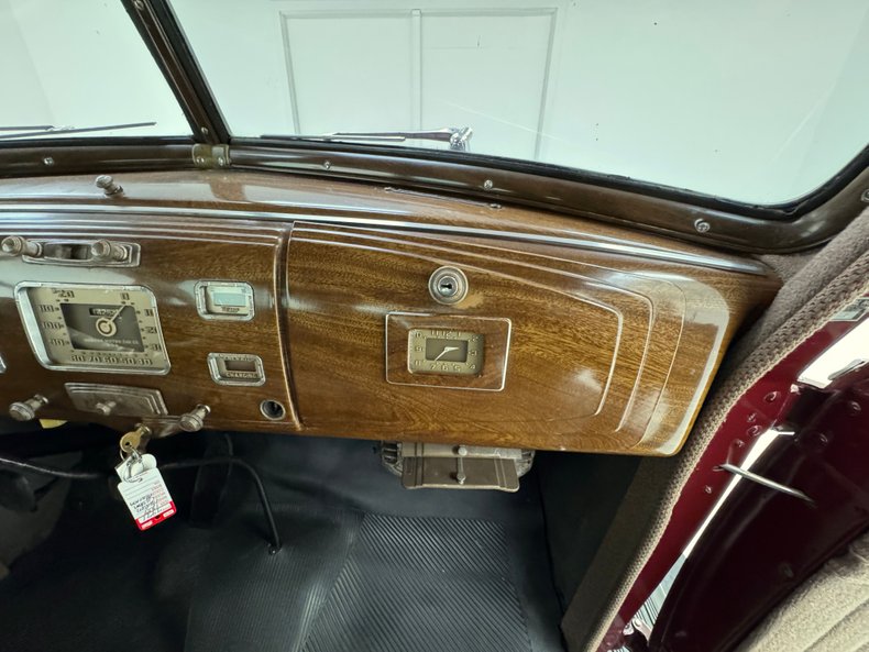 Hudson-Other-1937-Royal-Maroon-Light-Brown-43