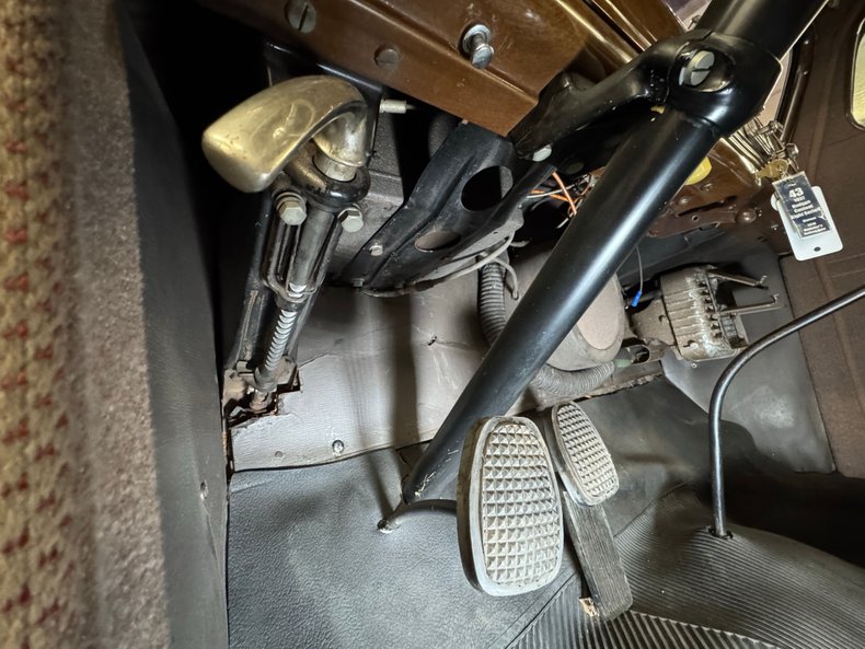 Hudson-Other-1937-Royal-Maroon-Light-Brown-44