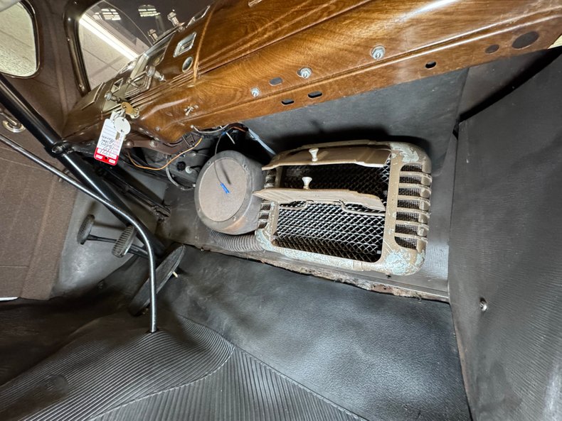 Hudson-Other-1937-Royal-Maroon-Light-Brown-45